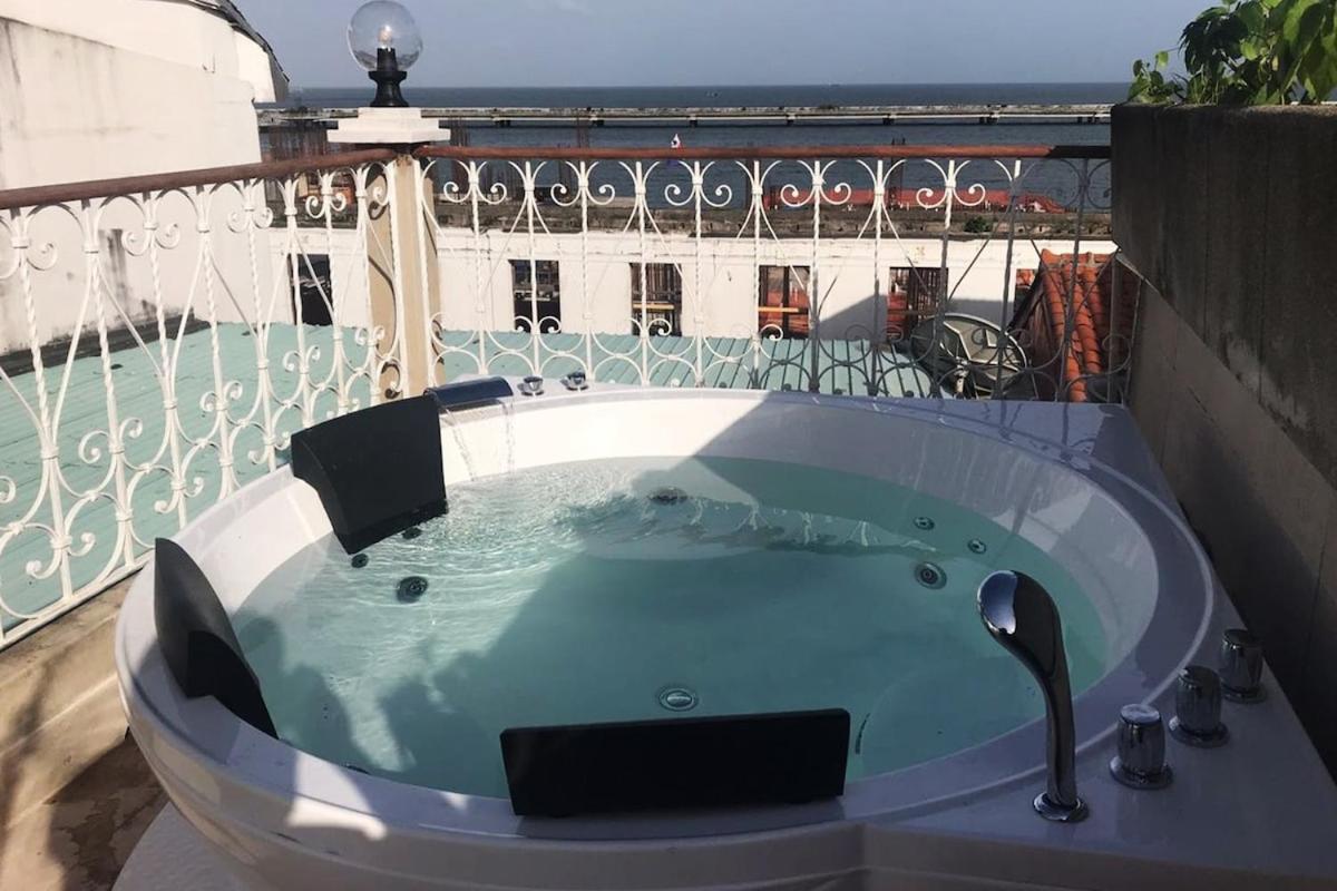 Amazinn Places Private Rooftop And Jacuzzi IX Panama City Exterior photo